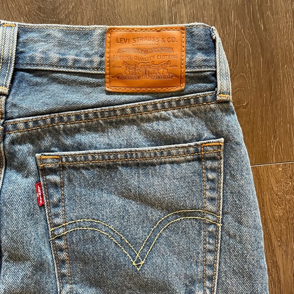 Levi’s Denim Skirt - Picture 4 of 4